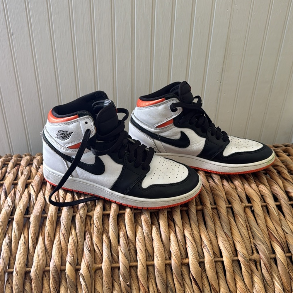 Jordan Youth Air 1 Retro High OG - Picture 10 of 16